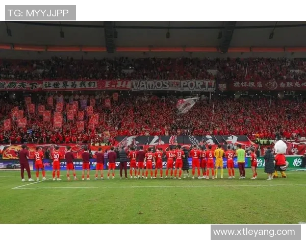 海港队实力欠缺引发关注球迷期待周末联赛表现提升 海港队实力欠缺引发关注球迷期待周末联赛表现提升