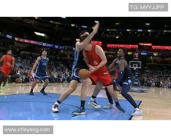 杨瀚森精彩单打尤班克斯背运转身动作大个子难以企及的绝技