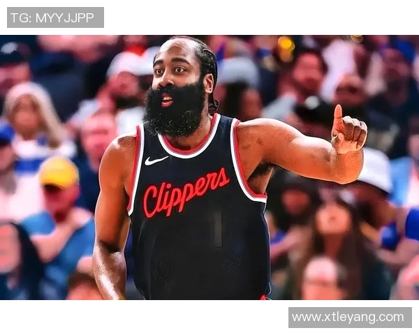 哈登半场表现低迷仅得1分却送出10次助攻展现团队精神 哈登半场表现低迷仅得1分却送出10次助攻展现团队精神