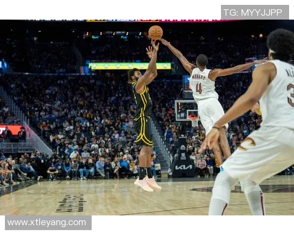 库里盛赞穆迪三分球能力称其不在乎命中率投篮毫无压力 库里盛赞穆迪三分球能力称其不在乎命中率投篮毫无压力