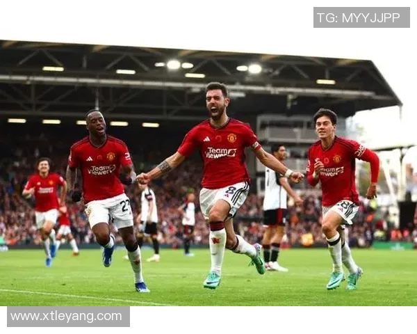 B费庆祝曼联生涯300场里程碑分享精彩瞬间与球迷共庆荣耀时刻 B费庆祝曼联生涯300场里程碑分享精彩瞬间与球迷共庆荣耀时刻