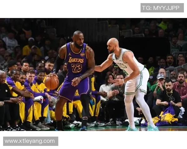 湖人首节失利半场落后绿军三分火力全开里夫斯状态低迷