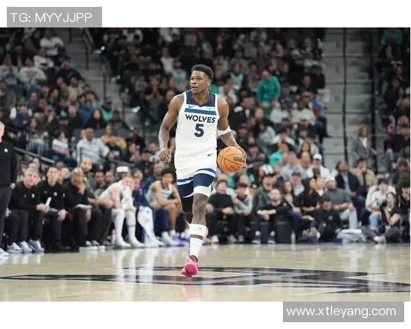 爱德华兹因伤病管理缺阵森林狼客战雄鹿场均289分5板的他将缺席比赛