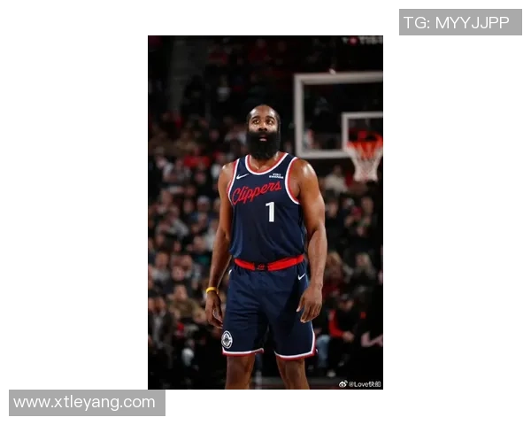 哈登三节表现平平仅得8分三分球全失状态堪忧需调整状态