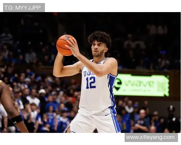 老K教练盛赞卡梅隆布泽尔聪明才智抢板传球能力超越同龄人